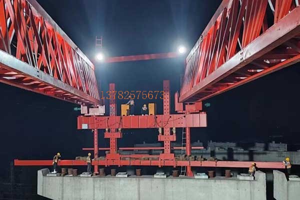 HNJQ60-360配重架橋機，廣州白云跨鐵項目，架設(shè)完成